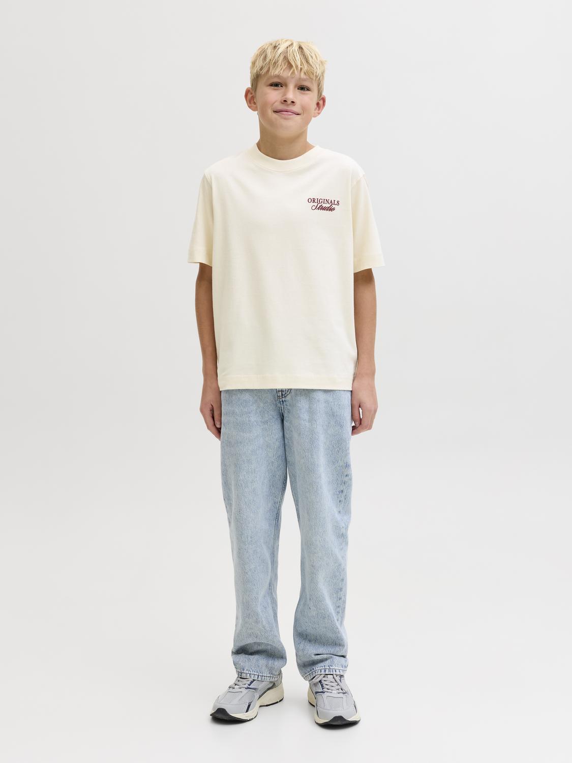 model_shot-front_full